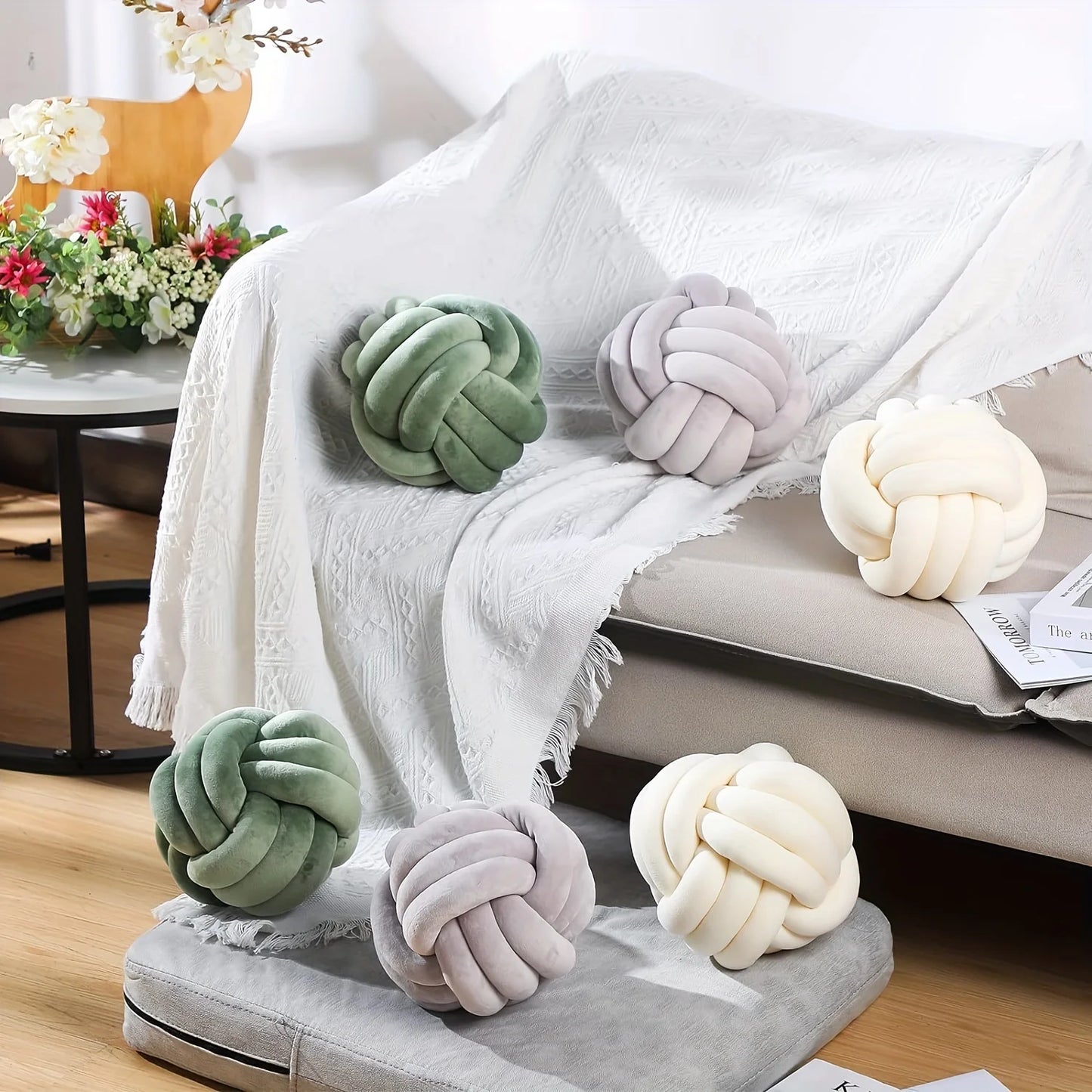 Minimalist Cozy Knot Pillow 987