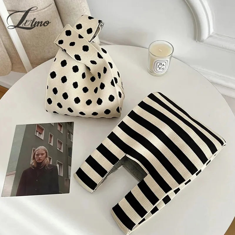 Patterned B&W Knit Mini Wrist Bag 981