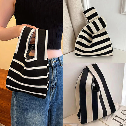 Patterned B&W Knit Mini Wrist Bag 981